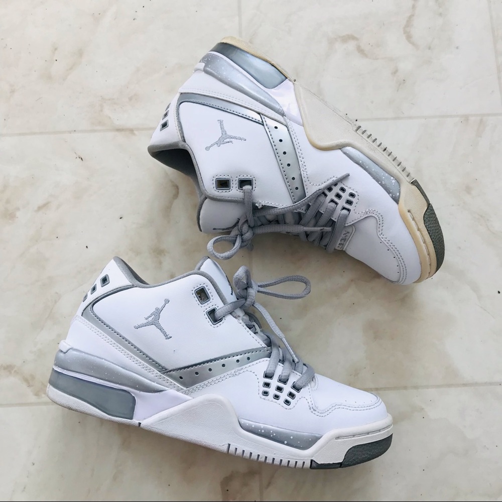 Air Jordan Flight 23 White/Metallic Silver Sneaker Shoes size 6